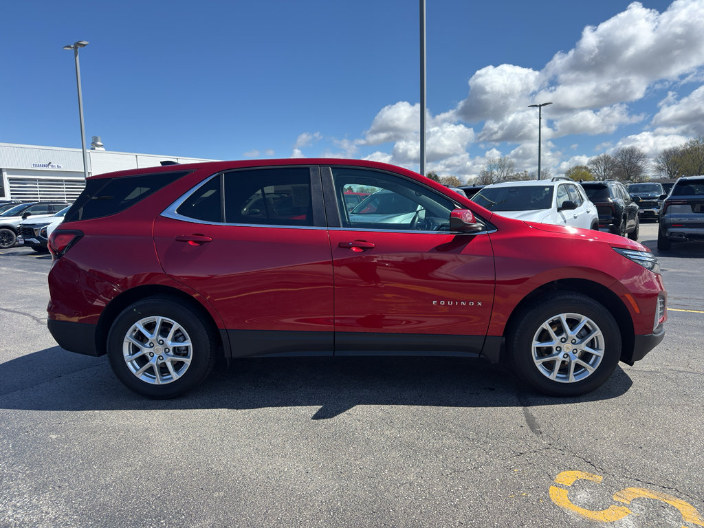 Used 2023 Chevrolet Equinox LT AWD/4WD image 4
