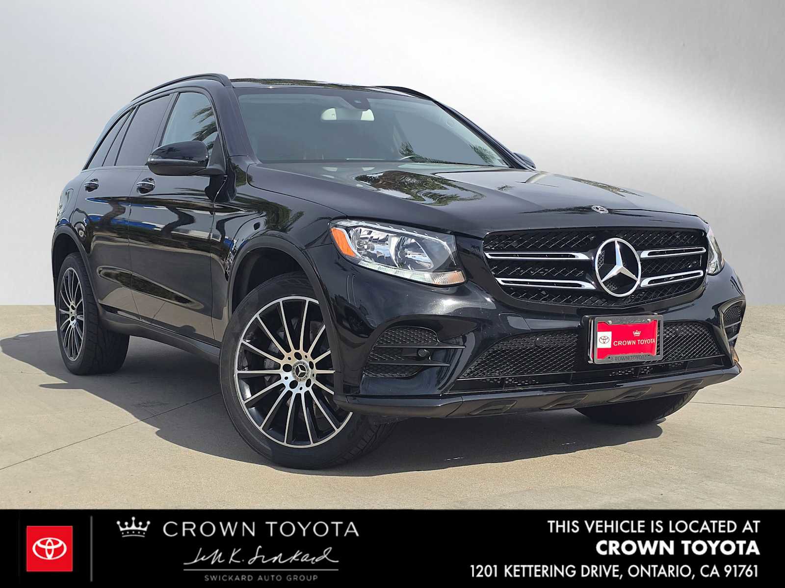 Used 2017 Mercedes-Benz GLC 300 4MATIC image 1