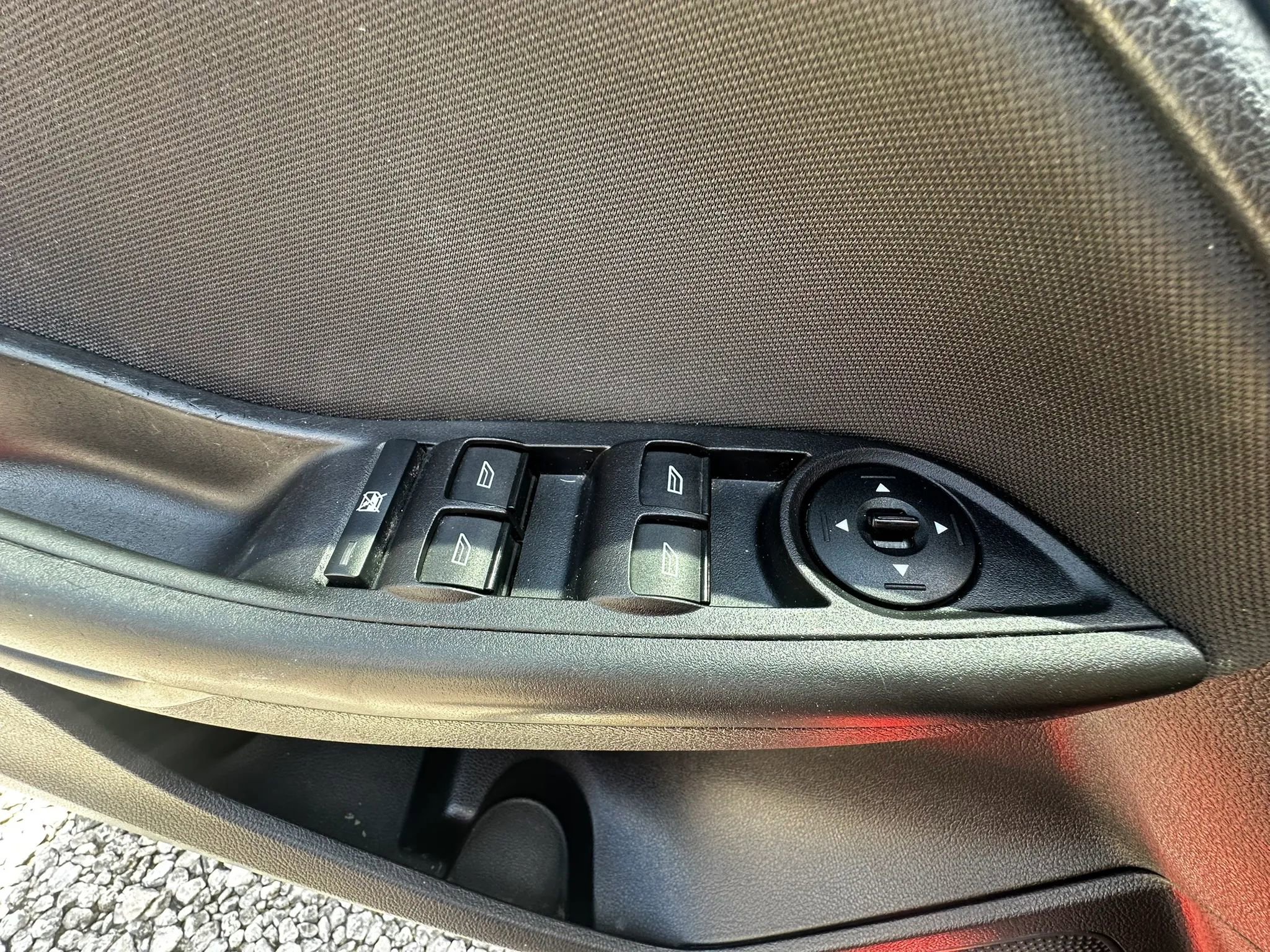 Used 2017 Ford Focus SE FWD image 19