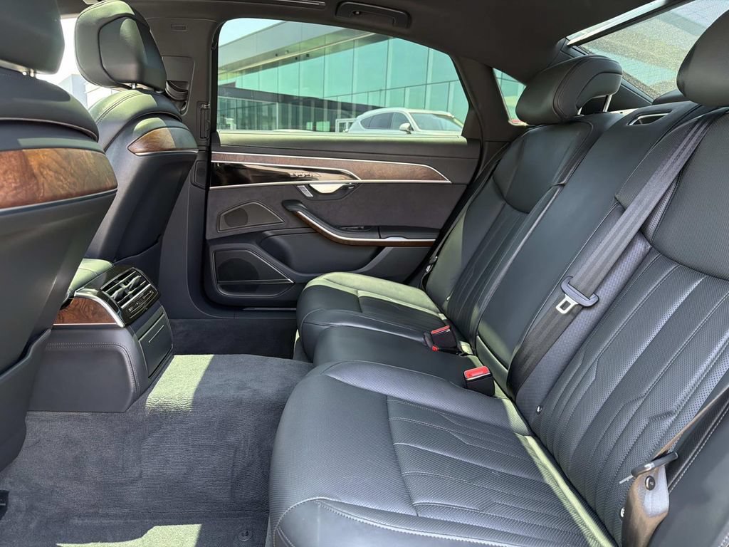 Used 2024 Audi A8 L 3.0T AWD/4WD image 19