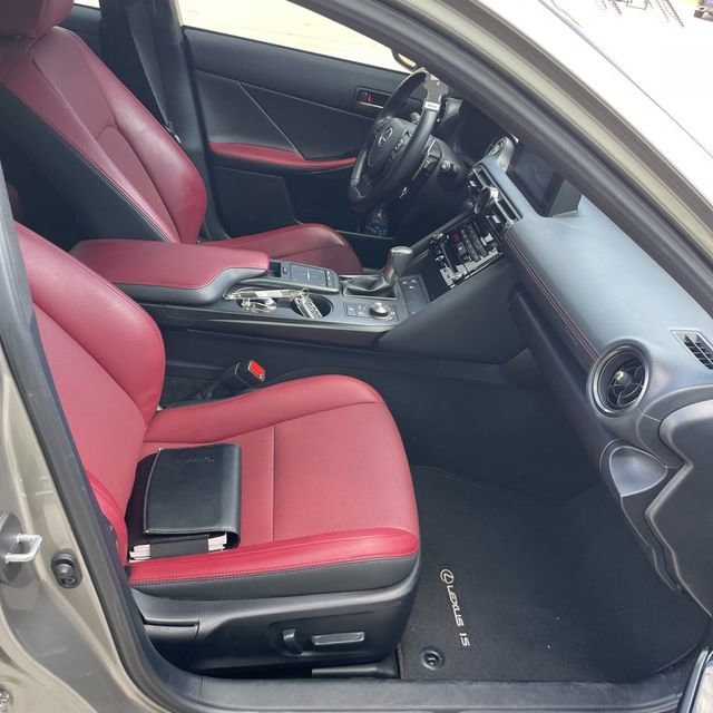 Used 2023 Lexus IS 300 w/ Comfort Package RWD image 12