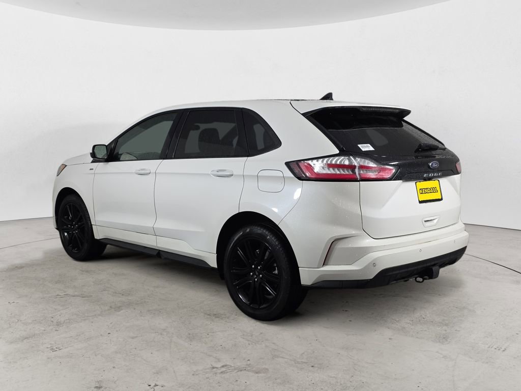 Used 2024 Ford Edge ST-Line w/ Class II Trailer Tow Package image 3