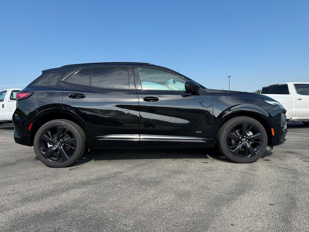 Used 2025 Buick Envision Sport Touring image 5