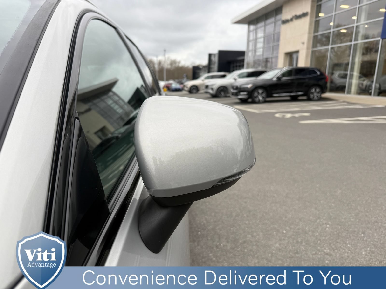 Used 2025 Volvo V60 B5 Cross Country Plus AWD/4WD image 11