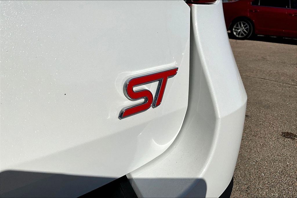 Certified 2023 Ford Explorer ST w/ Equipment Group 401A image 8