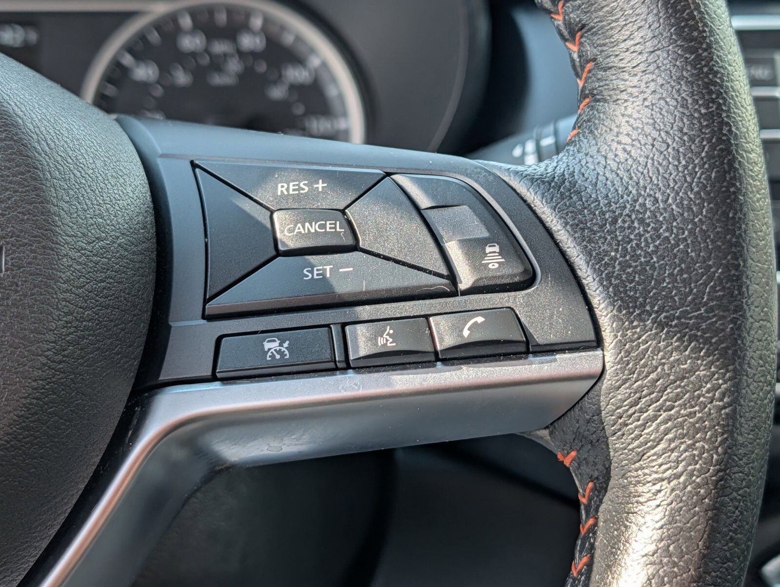 Used 2020 Nissan Versa SR w/ Convenience Package FWD image 27