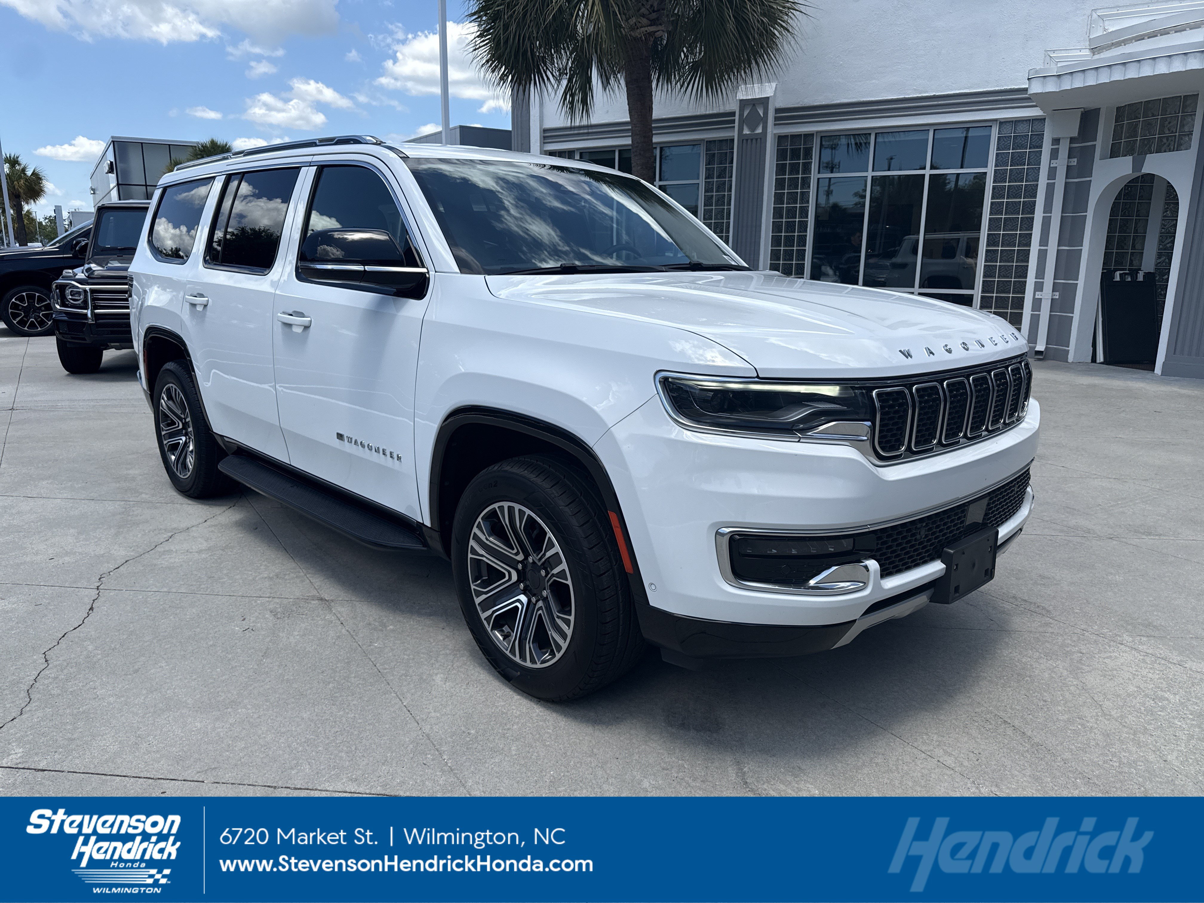 Used 2024 Jeep Wagoneer Series II w/ Flexible Seating Group