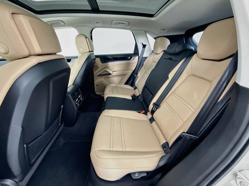 New 2026 Porsche Cayenne E-Hybrid AWD/4WD image 24