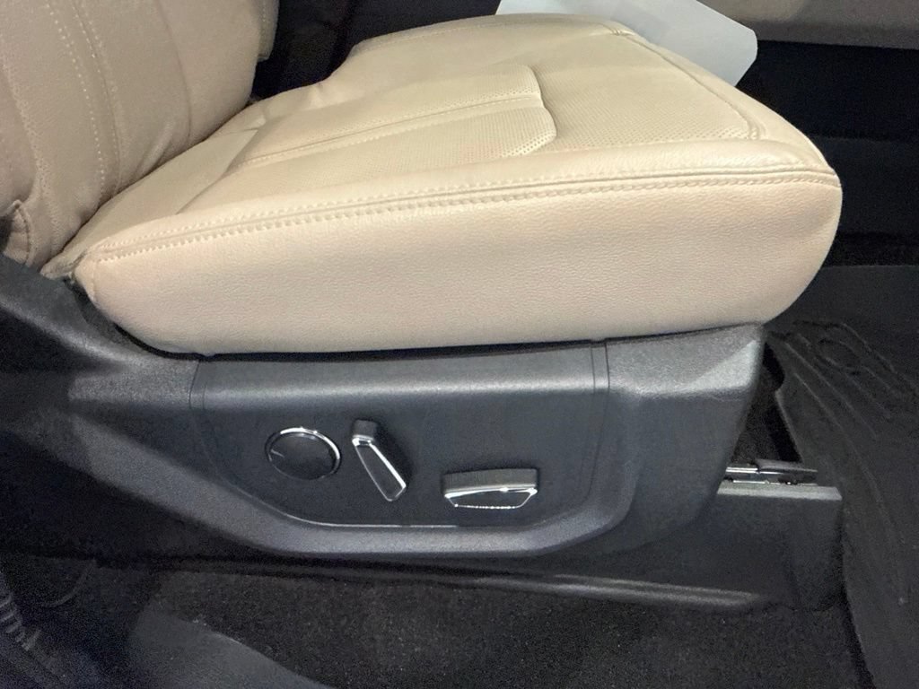 Used 2022 Ford Expedition Max Limited AWD/4WD image 14
