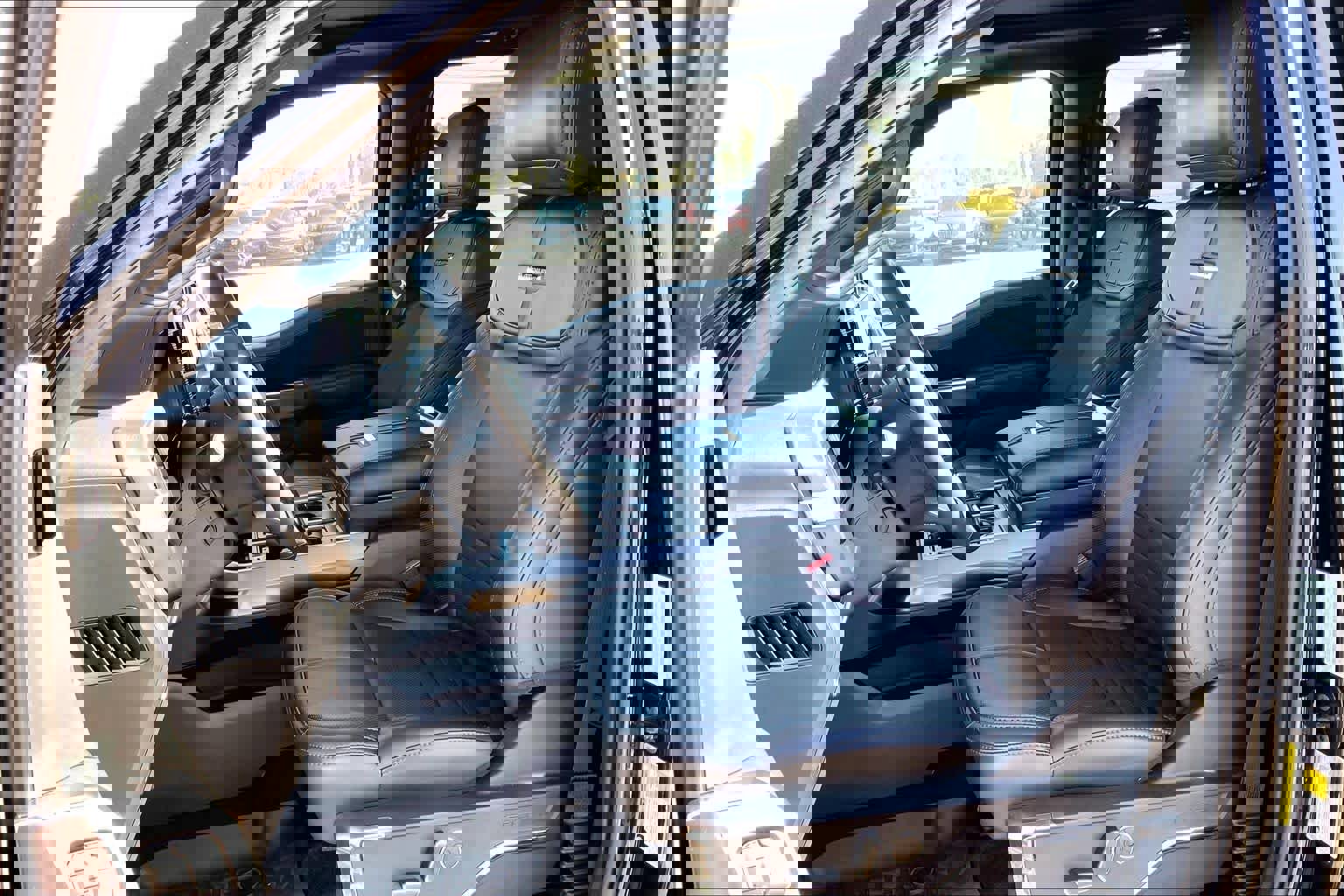 New 2025 Ford F150 Platinum w/ Equipment Group 702A High image 9