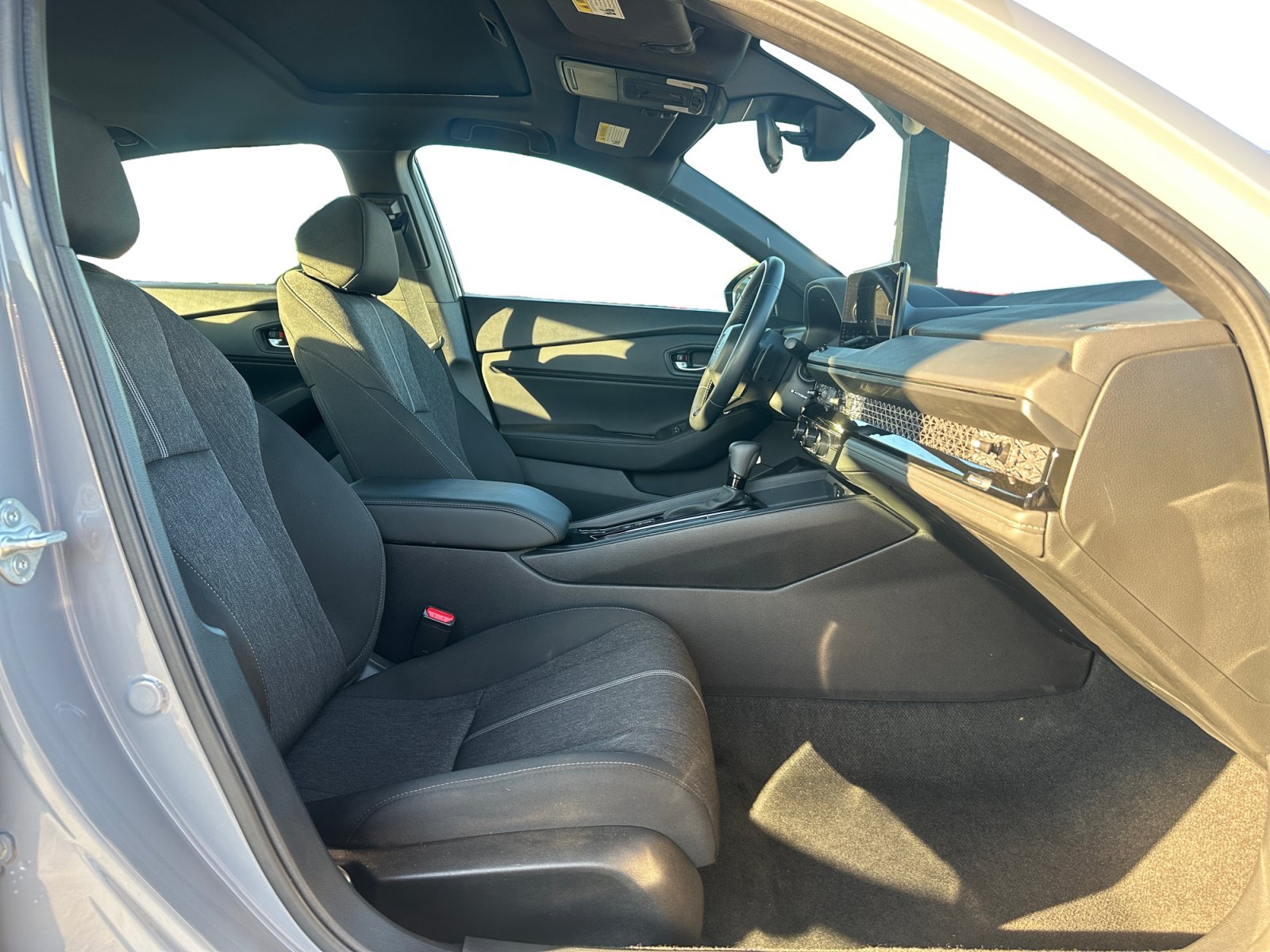 Used 2025 Honda Accord Sport image 15