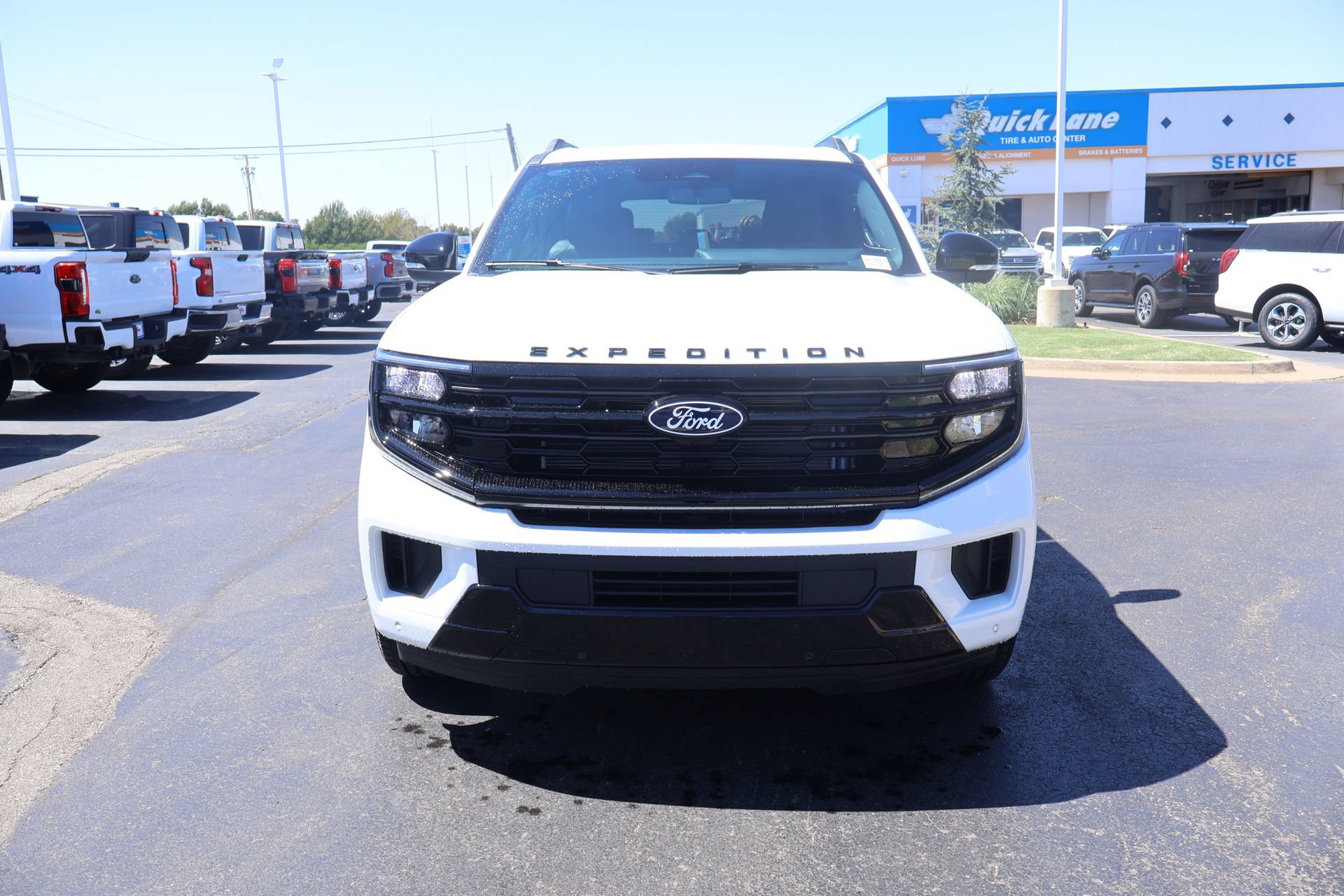 New 2027 Ford Expedition Platinum w/ Stealth Performance Package AWD/4WD image 11