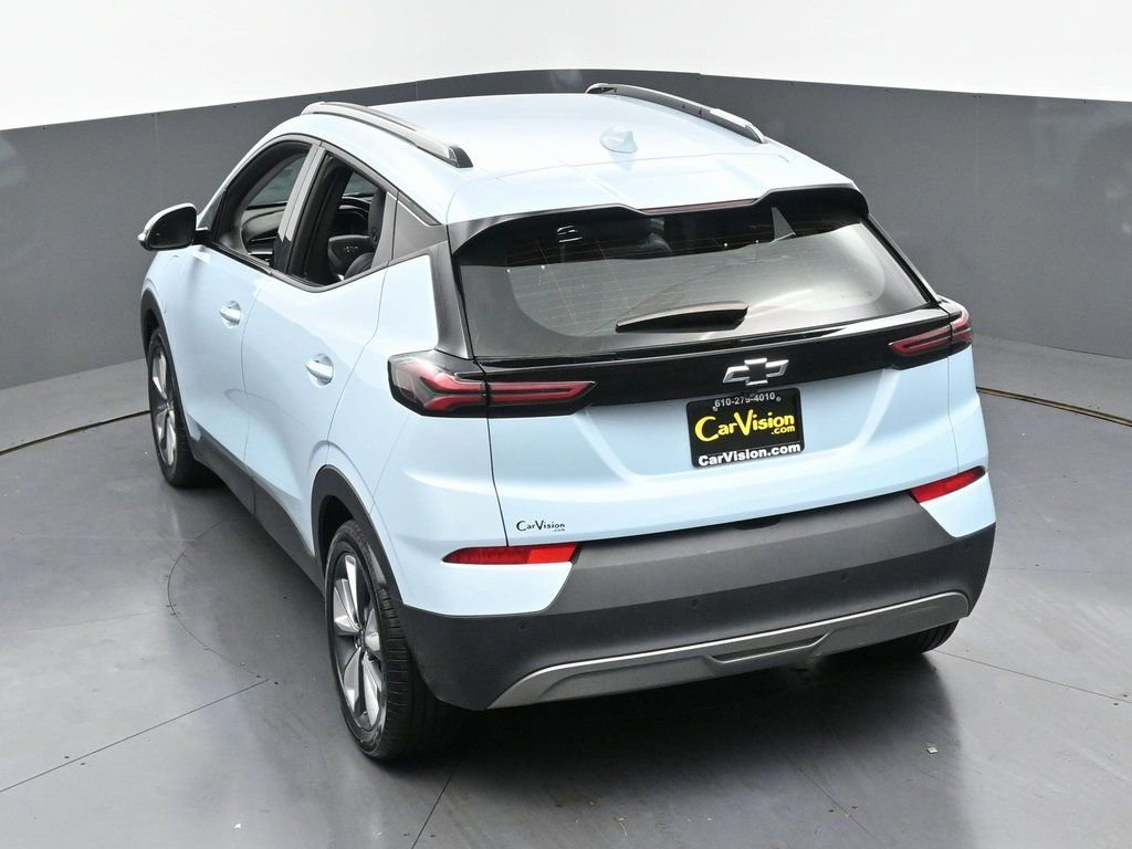 Used 2022 Chevrolet Bolt EUV LT w/ Convenience Package FWD image 40