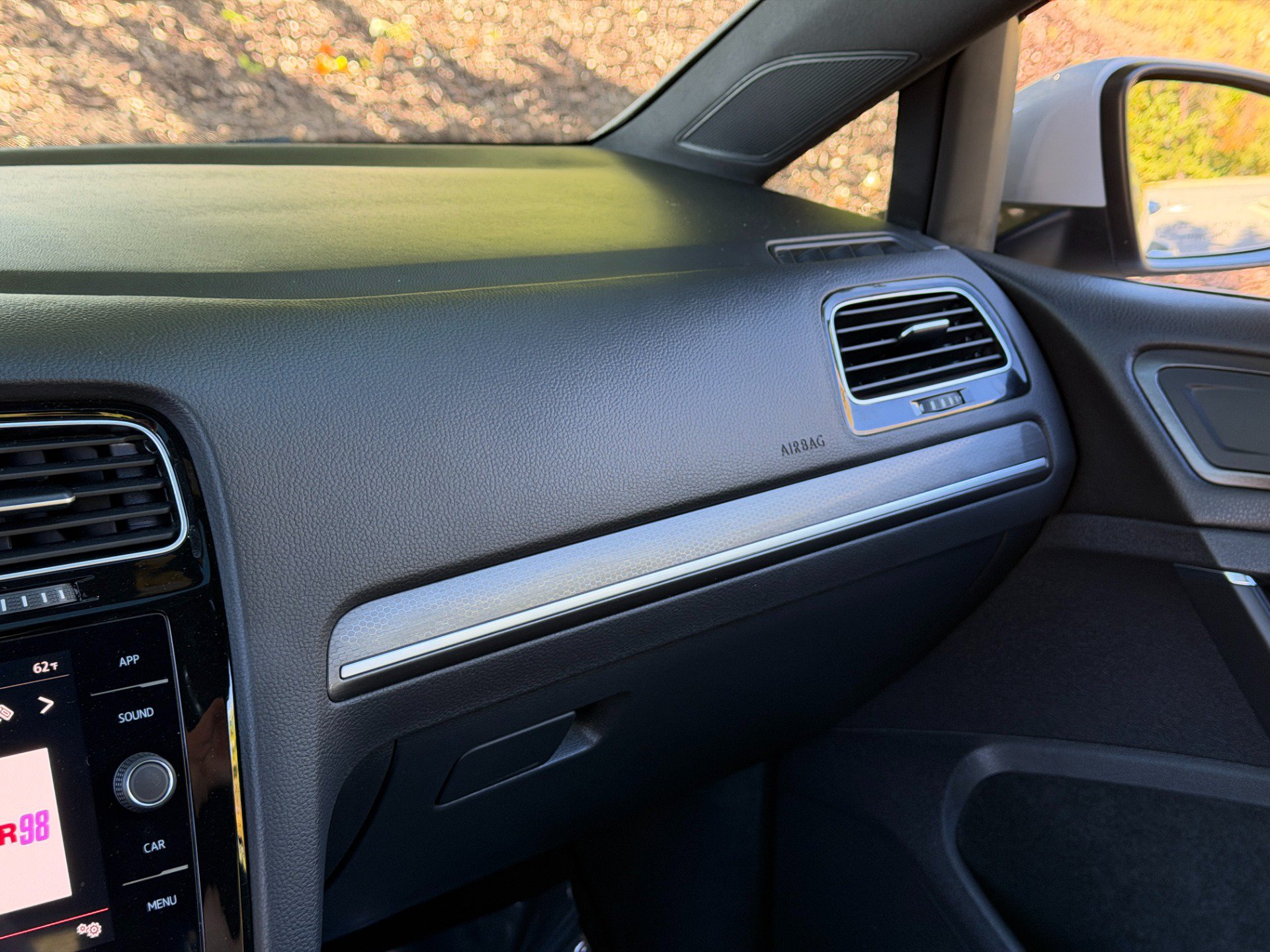 Used 2020 Volkswagen Golf 4-Door FWD image 42