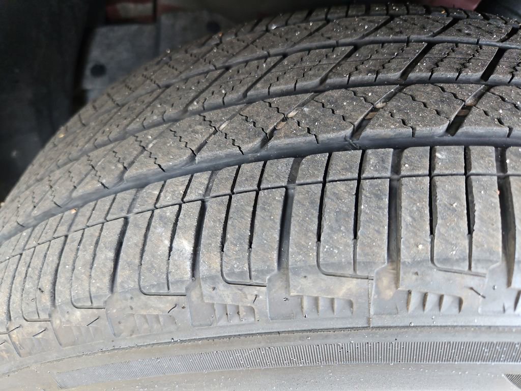 Used 2025 Nissan Pathfinder Platinum image 41