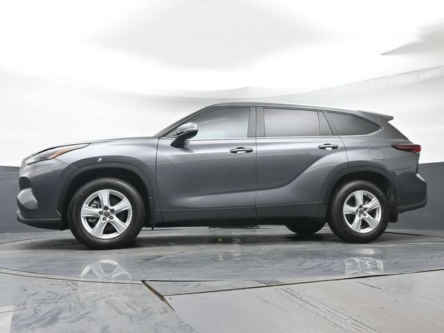 Certified 2024 Toyota Highlander LE AWD/4WD image 33