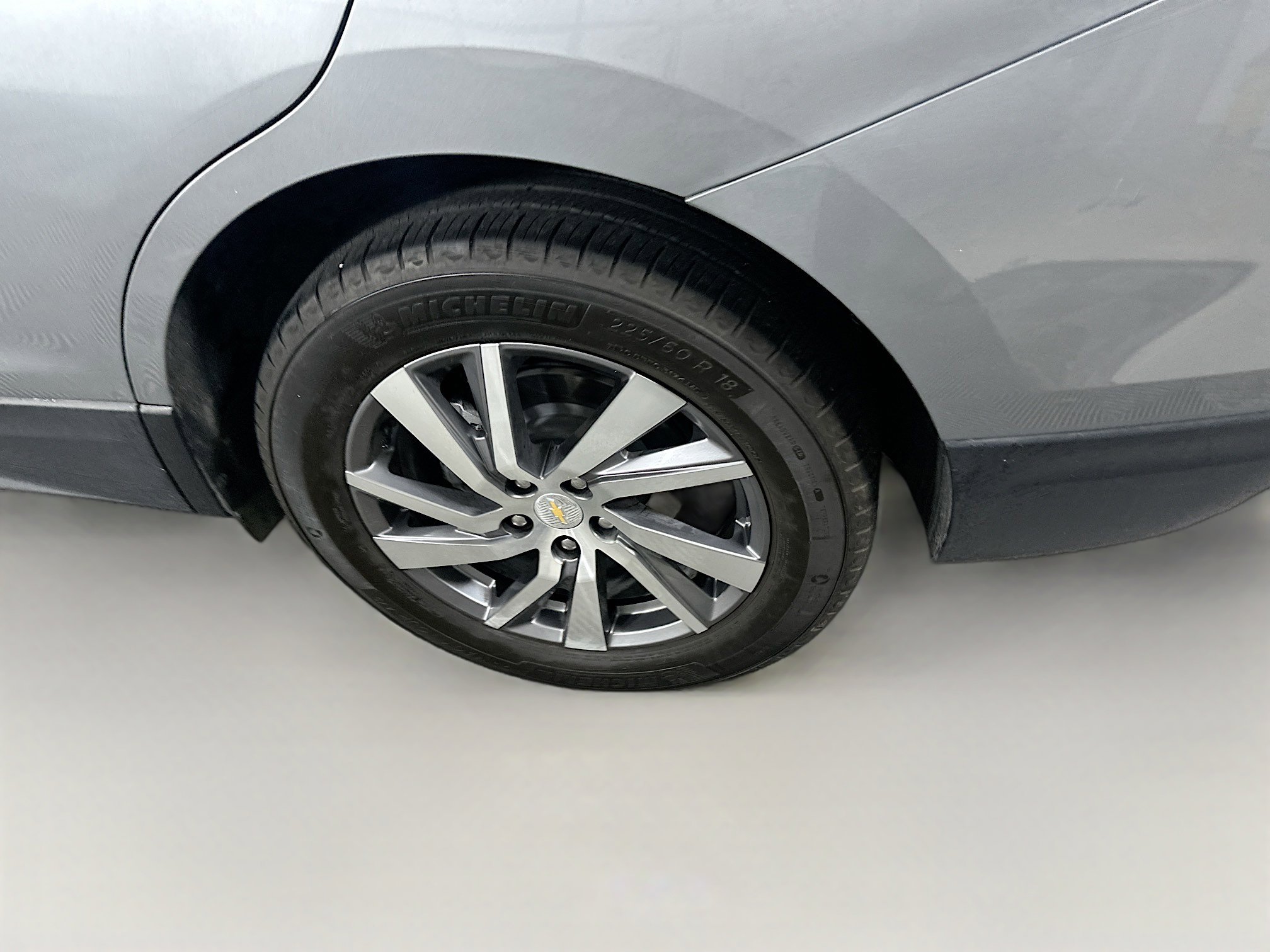 Used 2023 Chevrolet Equinox LT FWD image 11