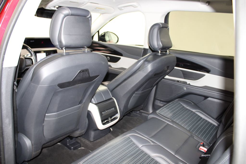 Used 2024 Lincoln Nautilus Reserve image 27