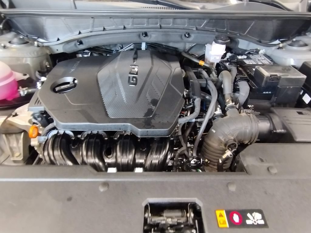 Certified 2025 Hyundai Tucson SEL AWD/4WD image 9