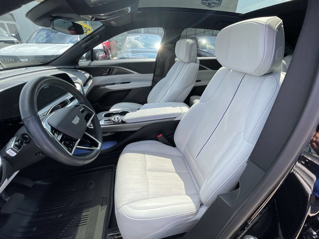 Certified 2024 Cadillac Lyriq Luxury RWD image 19