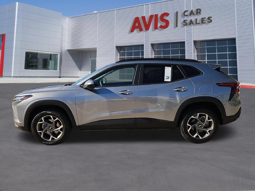 Used 2026 Chevrolet Trax LT FWD image 10