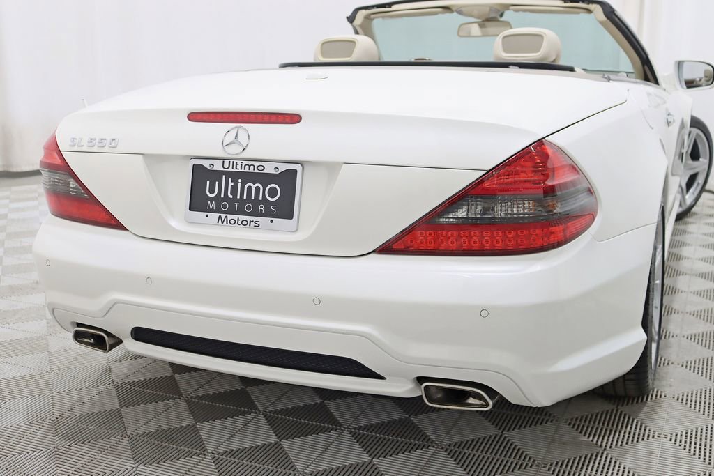 Used 2011 Mercedes-Benz SL 550 image 13