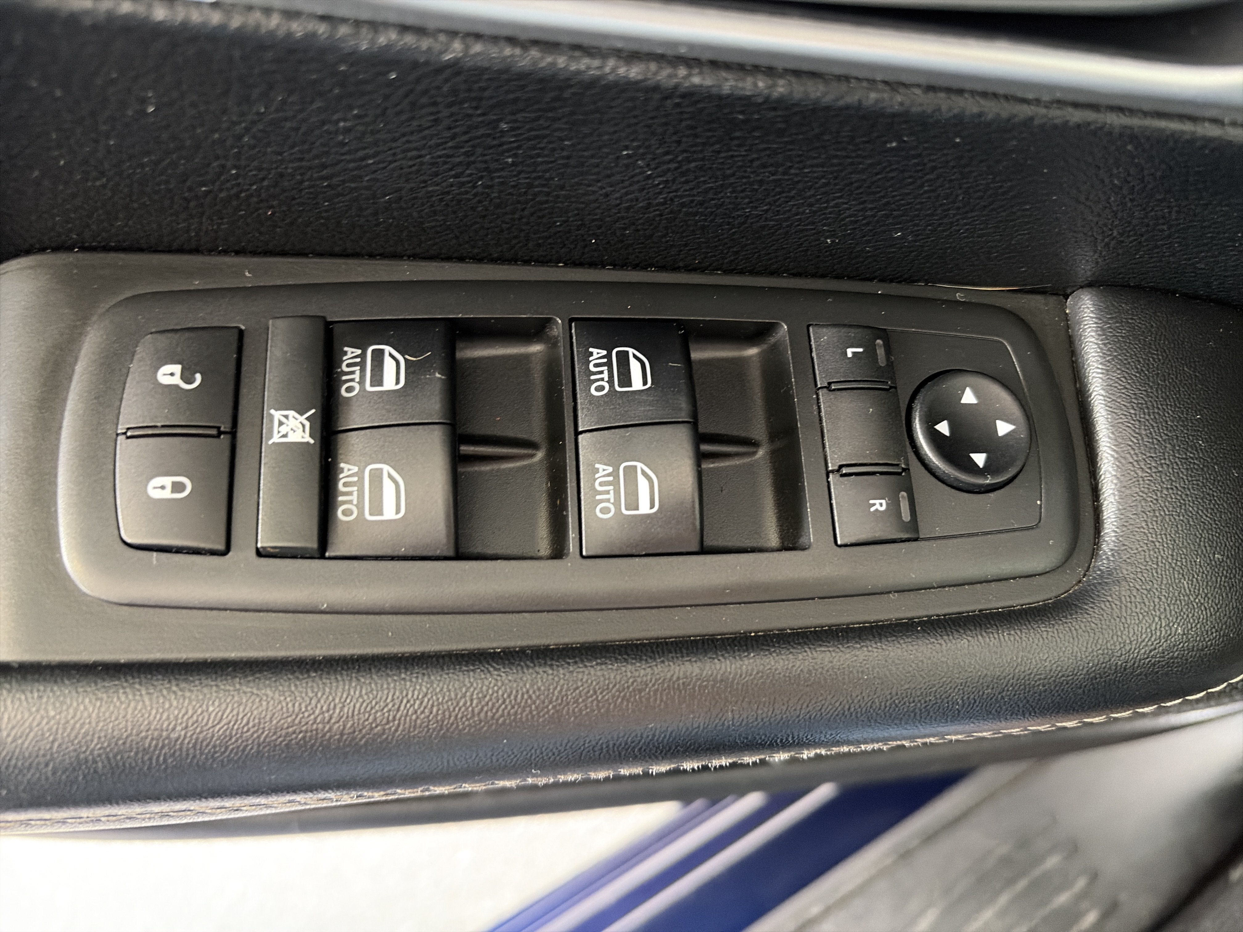 Used 2018 Chrysler Pacifica Touring-L Plus FWD image 26