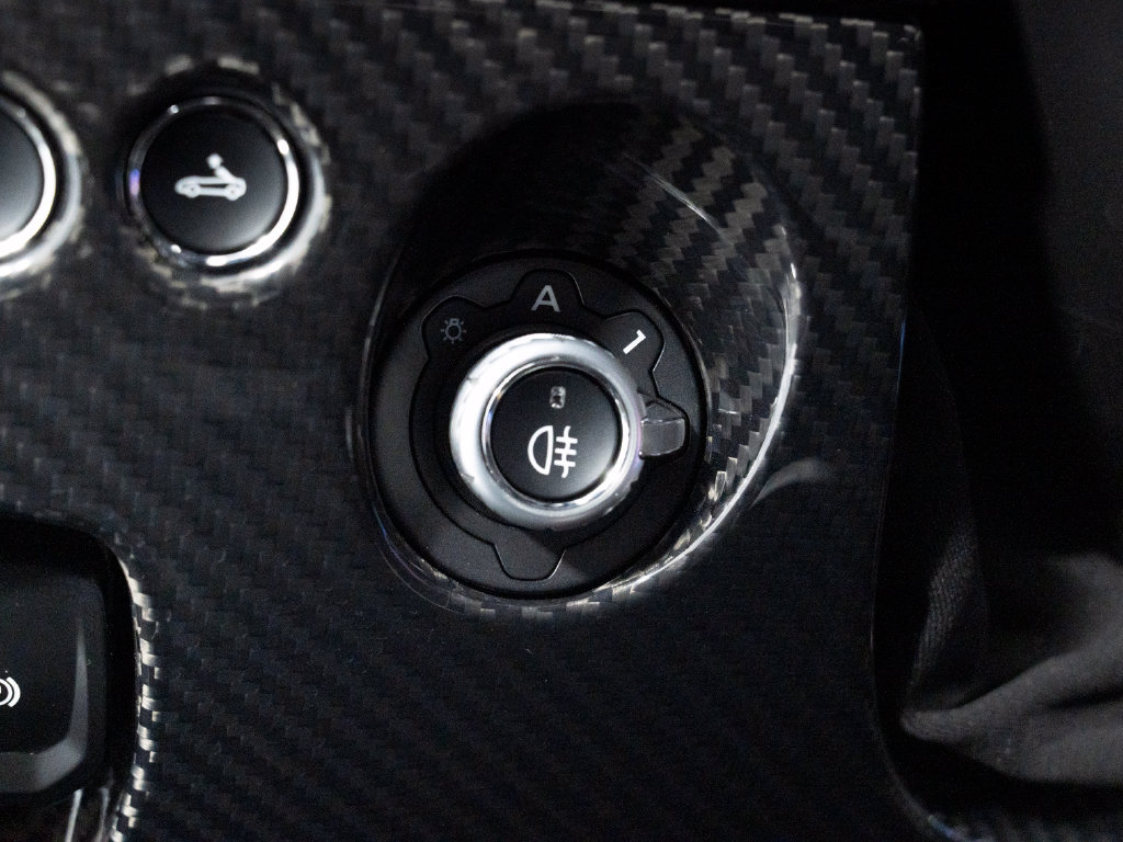Used 2021 McLaren Elva RWD image 98