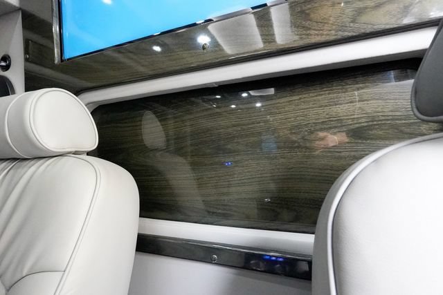 Used 2018 Mercedes-Benz Sprinter 3500 image 97