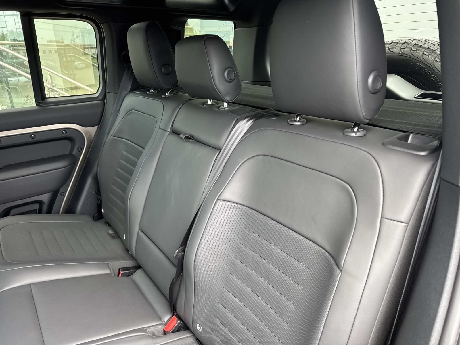 New 2026 Land Rover Defender 110 OCTA AWD/4WD image 8