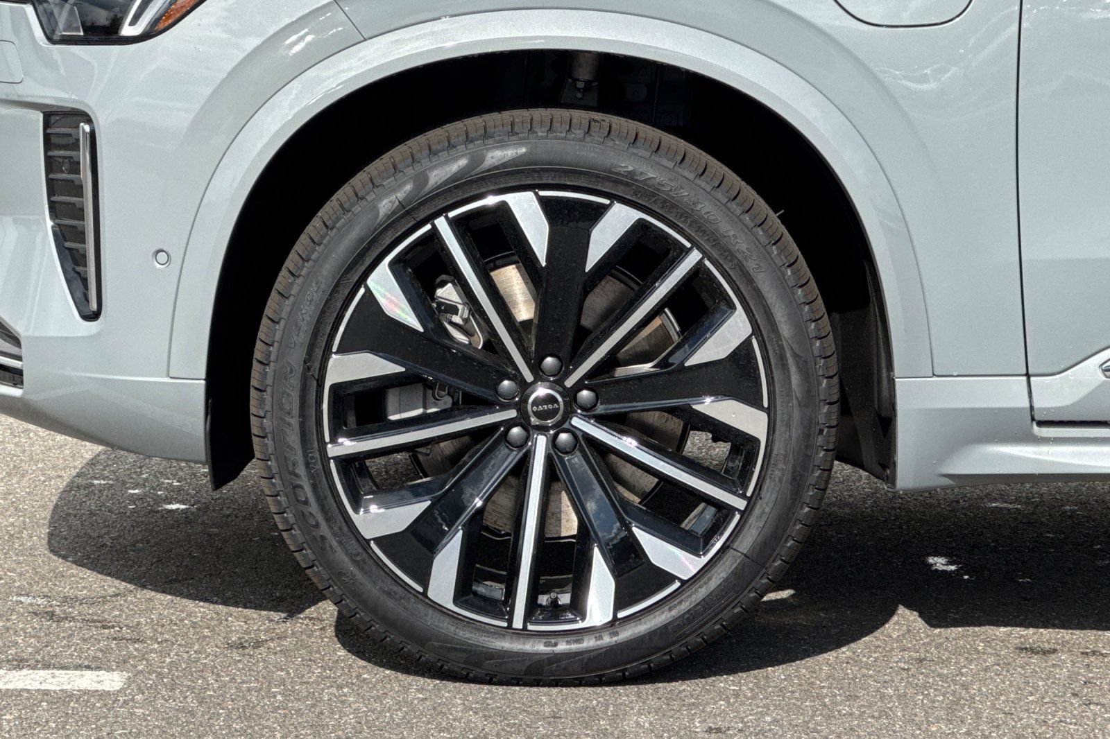 New 2026 Volvo XC90 T8 Ultra w/ Protection Package Premier AWD/4WD image 32
