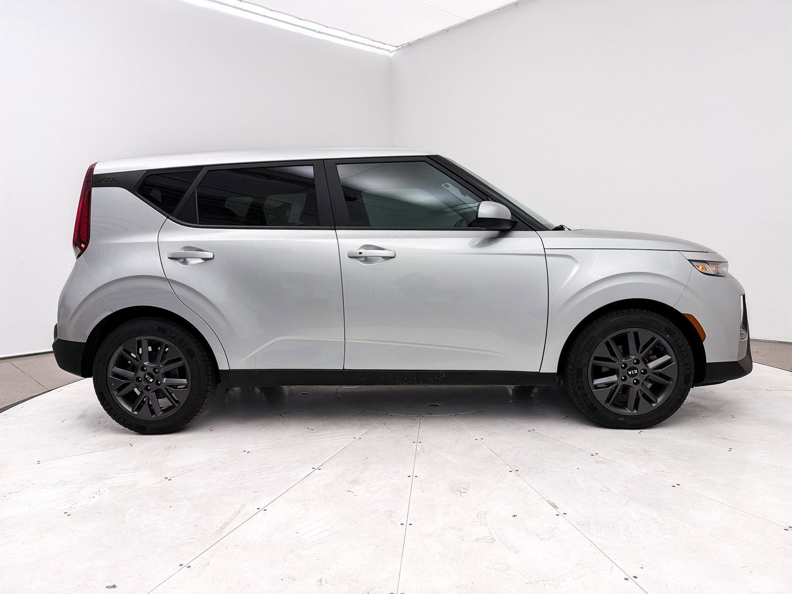 Used 2021 Kia Soul EX image 29