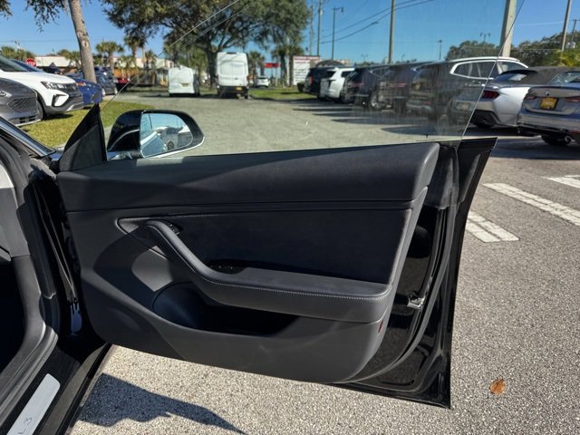 Used 2018 Tesla Model 3 Mid Range image 13