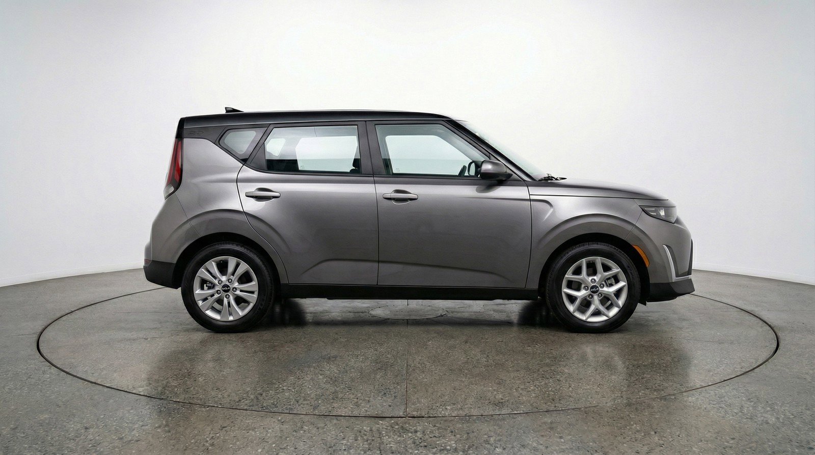 Used 2025 Kia Soul LX w/ LX Technology Package image 11