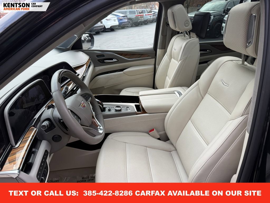 Used 2024 Cadillac Escalade Sport Platinum w/ LPO, ONYX Package image 35