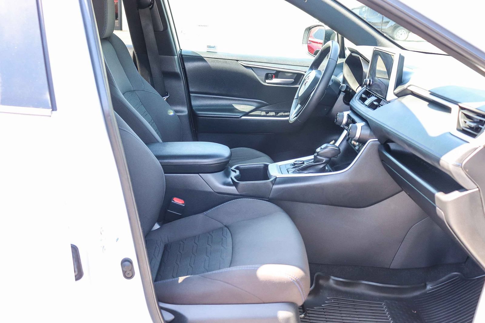 Certified 2023 Toyota RAV4 SE w/ Convenience Package AWD/4WD image 20