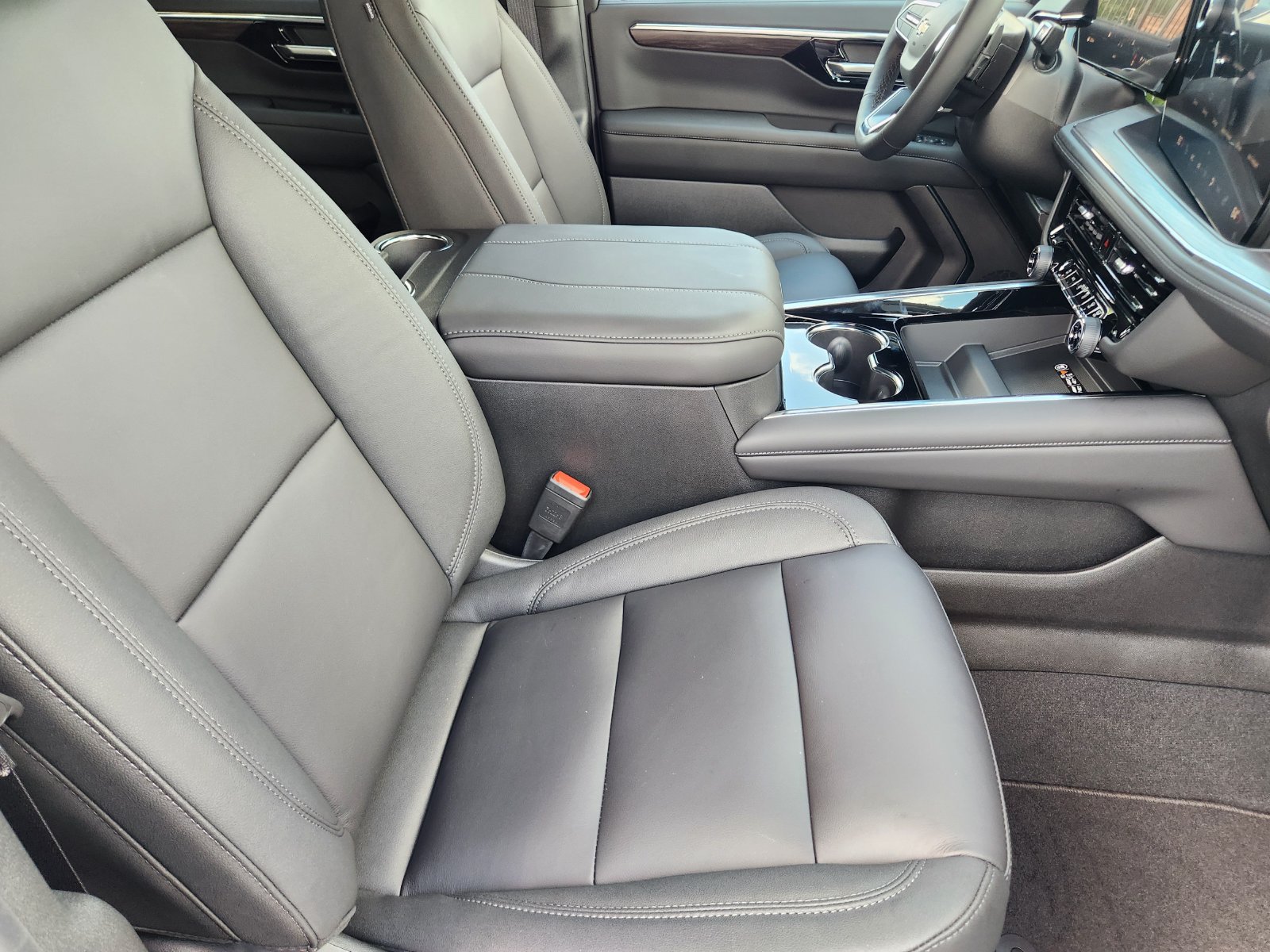 New 2027 Chevrolet Tahoe LT w/ Comfort Package RWD image 14