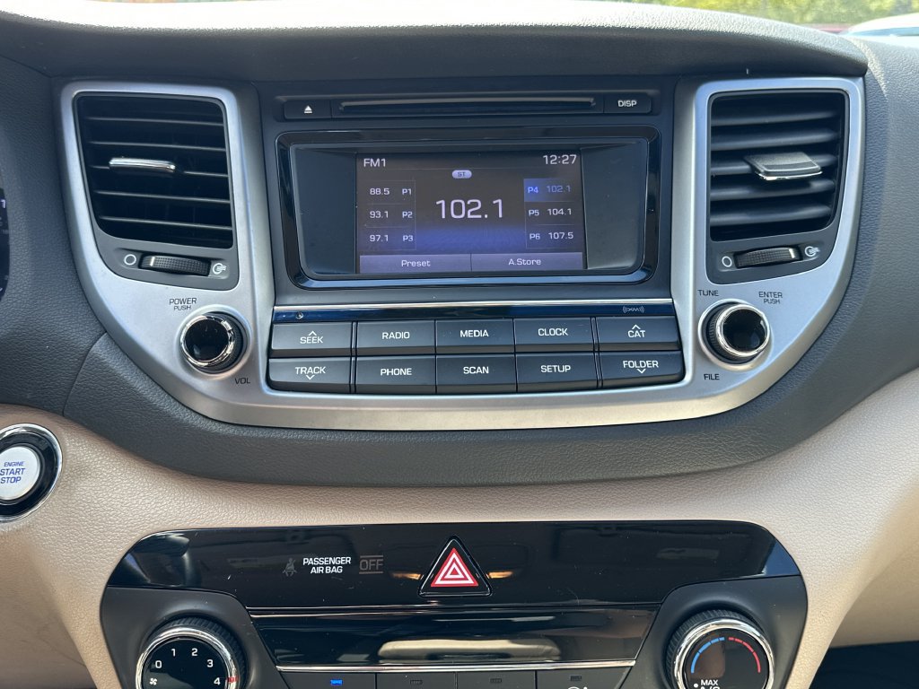 Used 2017 Hyundai Tucson Sport FWD image 11