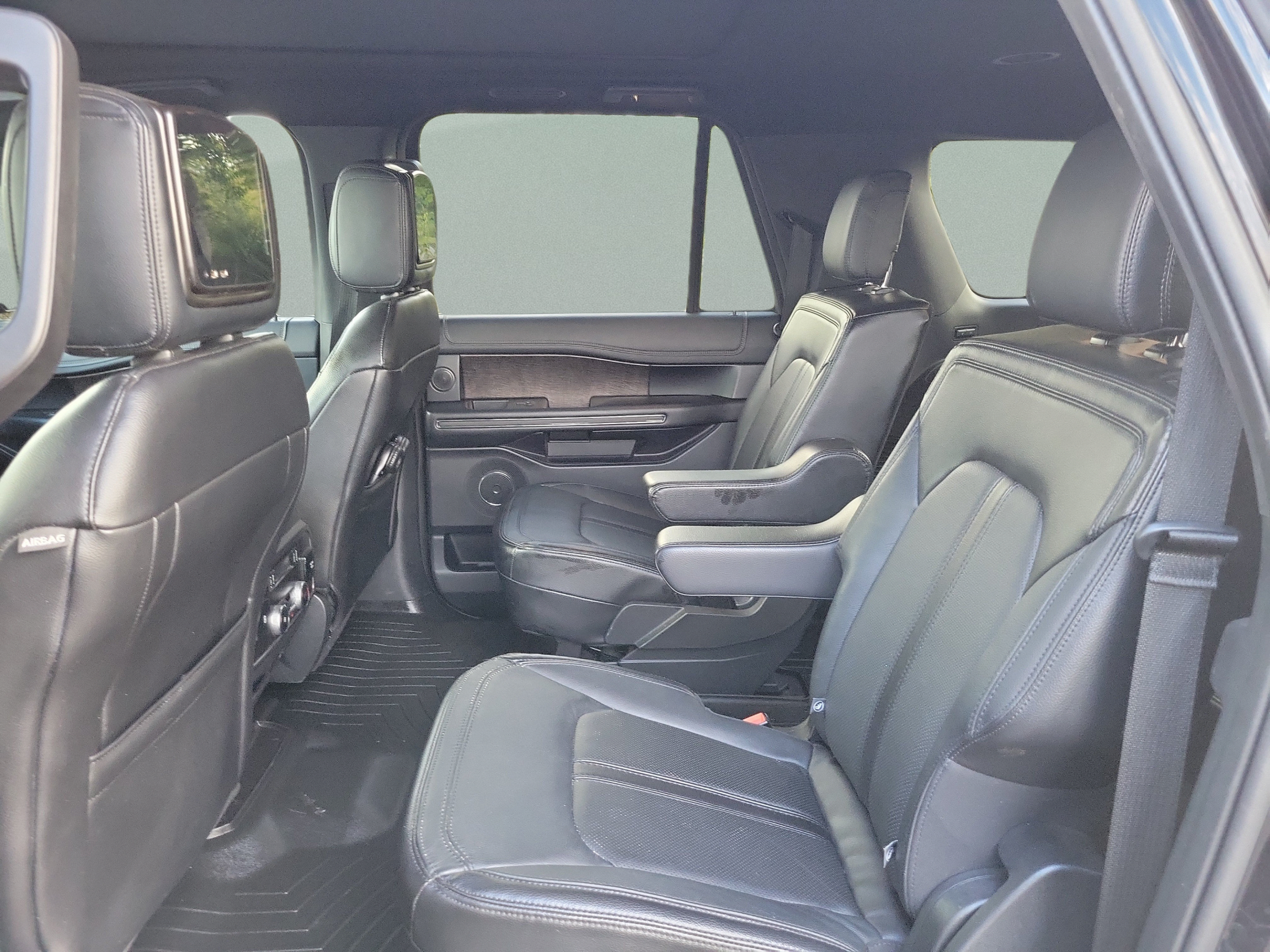 Used 2020 Ford Expedition Max Limited w/ Equipment Group 302A AWD/4WD image 10