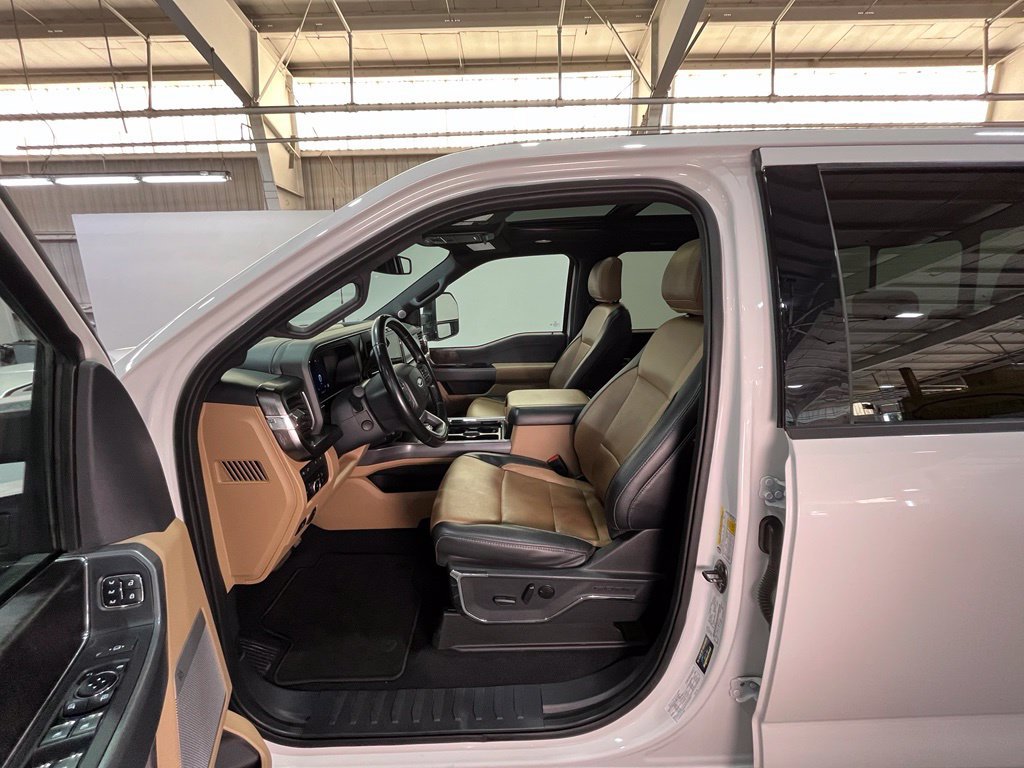 Used 2023 Ford F350 Lariat w/ Lariat Ultimate Package AWD/4WD image 15