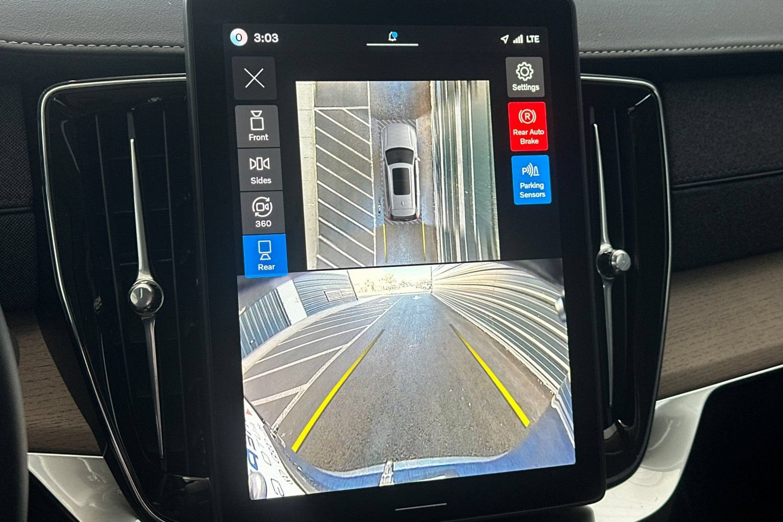 New 2026 Volvo XC90 T8 Plus w/ Protection Package AWD/4WD image 18