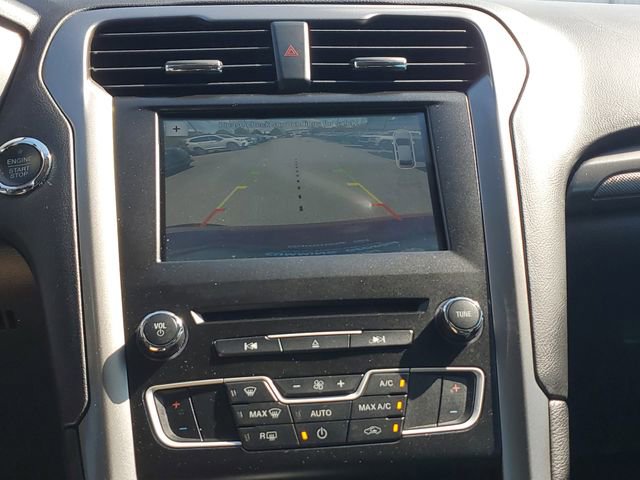 Used 2017 Ford Fusion SE w/ Fusion SE Technology Package image 27