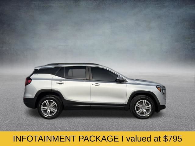 Used 2022 GMC Terrain SLE w/ Driver Convenience Package image 3