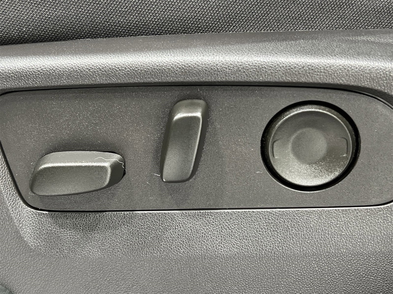 Used 2023 GMC Sierra 1500 SLE image 12