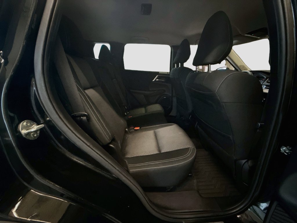 Used 2025 Mitsubishi Outlander ES AWD/4WD image 30