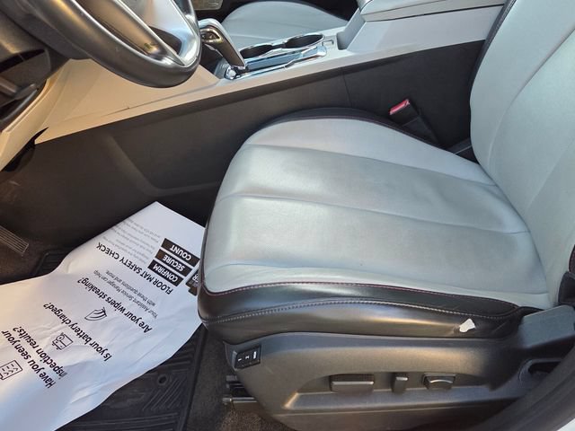 Used 2011 Chevrolet Equinox LTZ FWD image 5