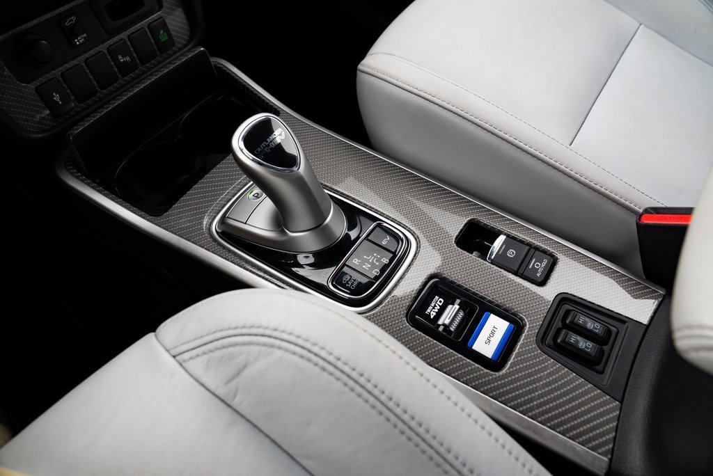 Used 2022 Mitsubishi Outlander LE image 17