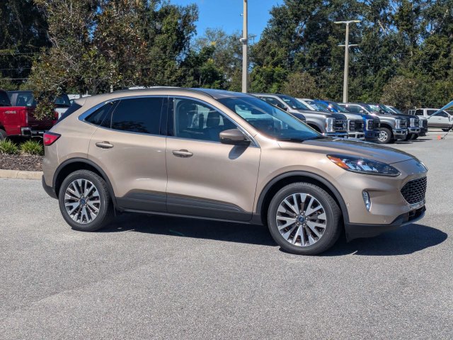 Used 2020 Ford Escape Titanium AWD/4WD image 2