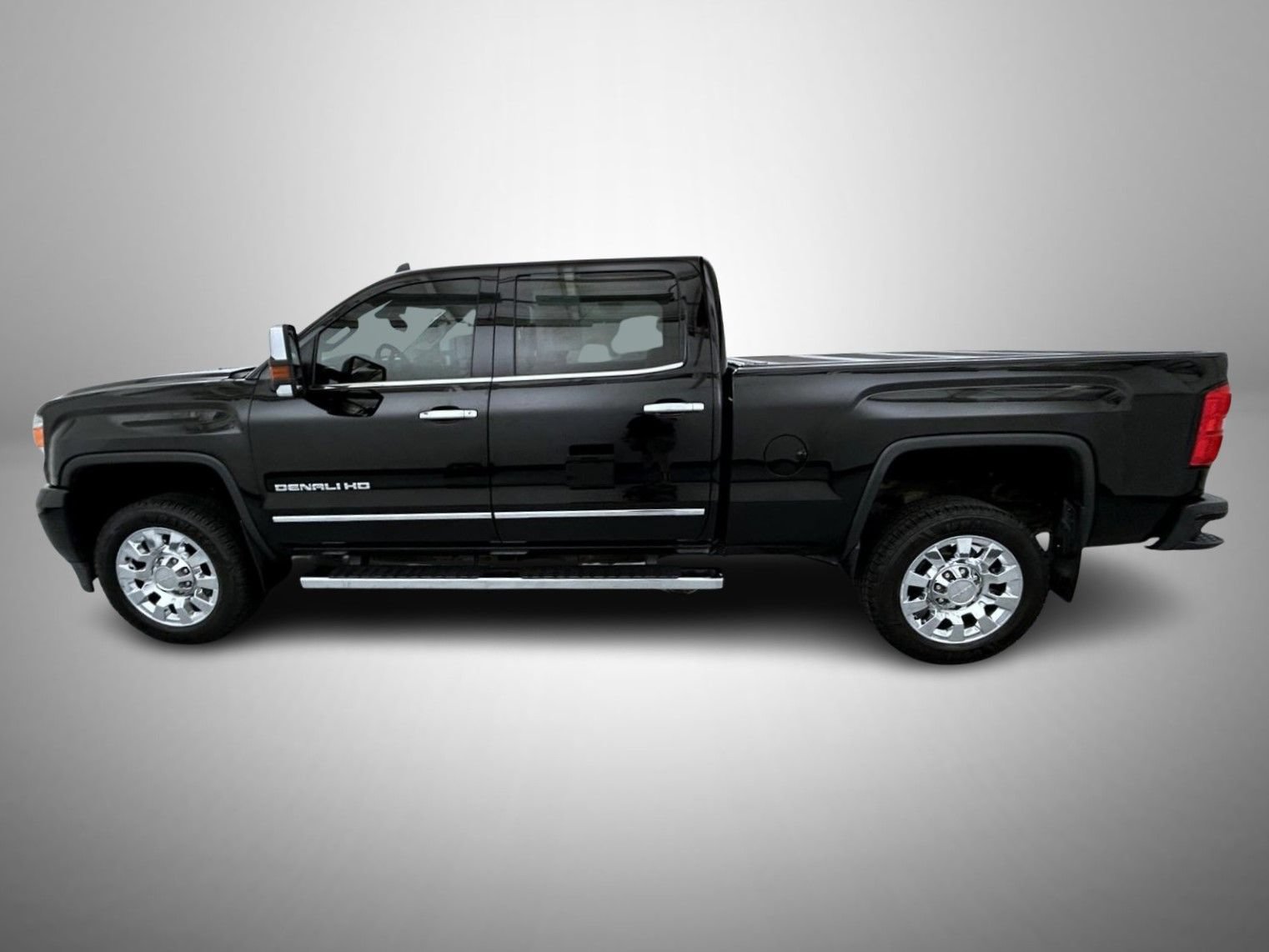 Used 2015 GMC Sierra 2500 Denali w/ Duramax Plus Package AWD/4WD image 8