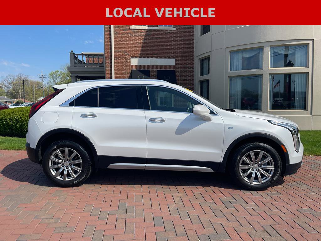 Used 2020 Cadillac XT4 Premium Luxury w/ Cold Weather Package AWD/4WD image 5